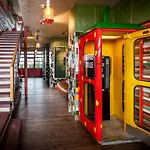 Karls Alles Paletti Hotel